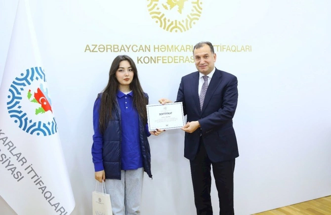 Azərbaycan Həmkarlar İttifaqları Konfederasiyasında könüllülərlə görüş oldu — FOTOLAR