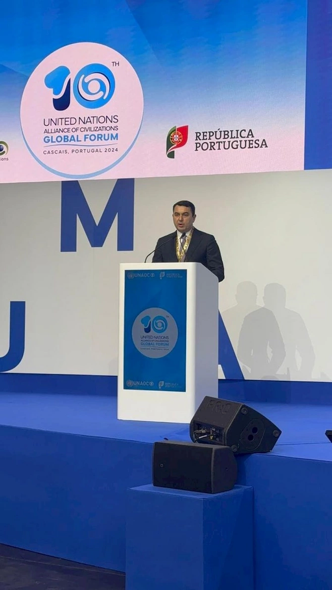 Adil Kərimlinin X Qlobal Forumda məruzəsi dinlənilib — FOTOLAR