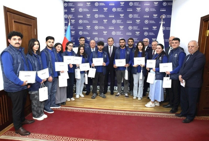 Azərbaycan Həmkarlar İttifaqları Konfederasiyasında könüllülərlə görüş oldu — FOTOLAR