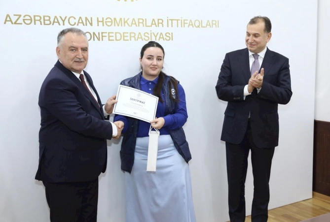 Azərbaycan Həmkarlar İttifaqları Konfederasiyasında könüllülərlə görüş oldu — FOTOLAR