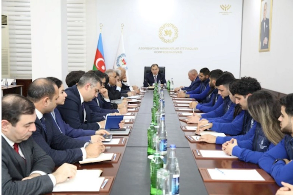 Azərbaycan Həmkarlar İttifaqları Konfederasiyasında könüllülərlə görüş oldu — FOTOLAR