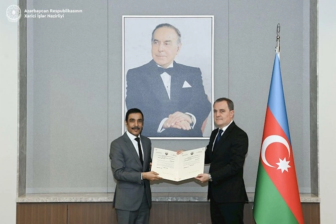 Ceyhun Bayramov yeni səfiri qəbul etdi — FOTOLAR Ceyhun Bayramov yeni səfiri qəbul etdi — FOTOLAR