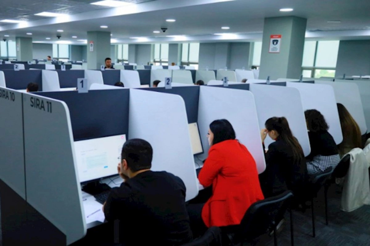 Dövlət qulluğu üzrə imtahanlarda 129 nəfər uğur qazanıb