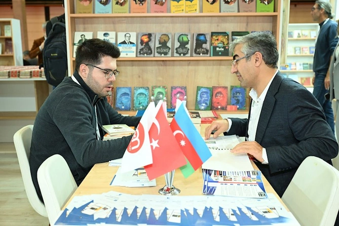 İstanbulda “Səninləyik, Türkiyə”kitabı, Heca dərgisinin xüsusi buraxılışının təqdimatı və konsert keçirilib — FOTOLAR