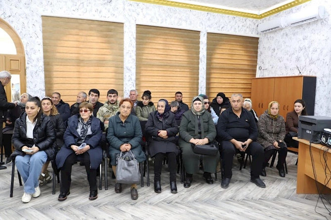 Tənzilə Rüstəmxanlı növbəti dəfə Neftçala seçiciləri ilə görüşdü — FOTOLAR