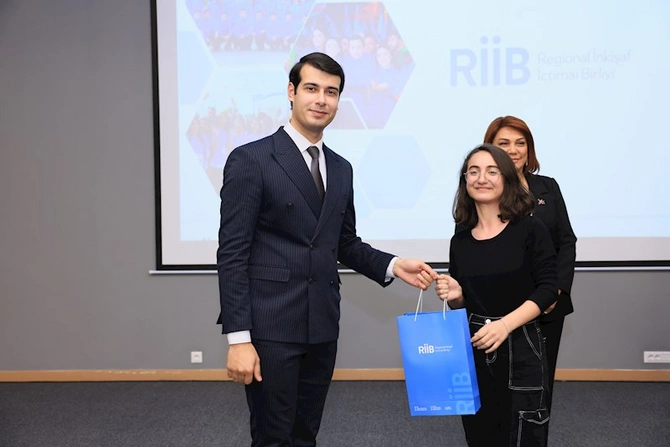 “Regional İnkişaf” İctimai Birliyi Xankəndidə gənclərlə görüş keçirib — FOTOLAR “Regional İnkişaf” İctimai Birliyi Xankəndidə gənclərlə görüş keçirib — FOTOLAR