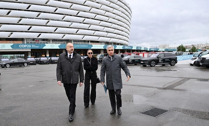 Prezident və xanımı Bakı Olimpiya Stadionunda — FOTOLAR (YENİLƏNDİ) Prezident və xanımı Bakı Olimpiya Stadionunda — FOTOLAR (YENİLƏNDİ)