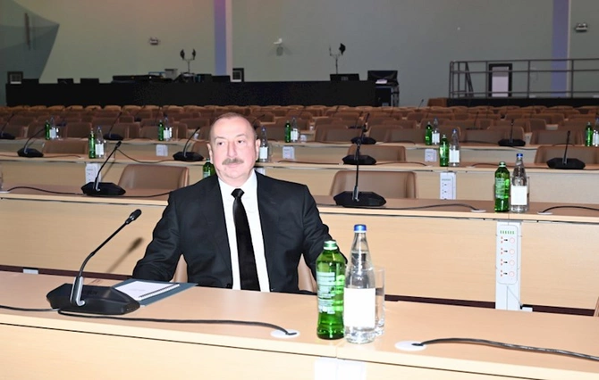 Prezident və xanımı Bakı Olimpiya Stadionunda — FOTOLAR (YENİLƏNDİ) Prezident və xanımı Bakı Olimpiya Stadionunda — FOTOLAR (YENİLƏNDİ)
