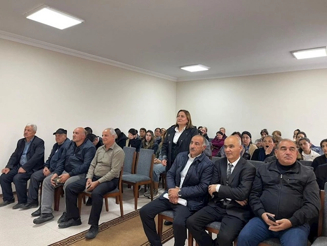 Milli Məclisin deputatı Vüqar Rəhimzadənin seçiciləri ilə növbəti görüşü olub — FOTOLAR