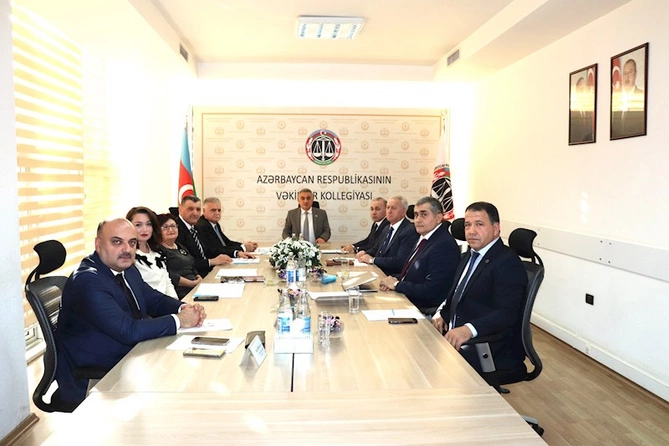 Vəkillər Kollegiyası Rəyasət Heyətinin növbəti iclası keçirildi — FOTOLAR Vəkillər Kollegiyası Rəyasət Heyətinin növbəti iclası keçirildi — FOTOLAR