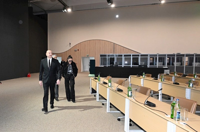 Prezident və xanımı Bakı Olimpiya Stadionunda — FOTOLAR (YENİLƏNDİ) Prezident və xanımı Bakı Olimpiya Stadionunda — FOTOLAR (YENİLƏNDİ)
