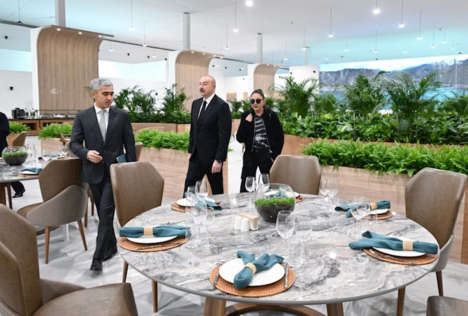 Prezident və xanımı Bakı Olimpiya Stadionunda — FOTOLAR (YENİLƏNDİ) Prezident və xanımı Bakı Olimpiya Stadionunda — FOTOLAR (YENİLƏNDİ)