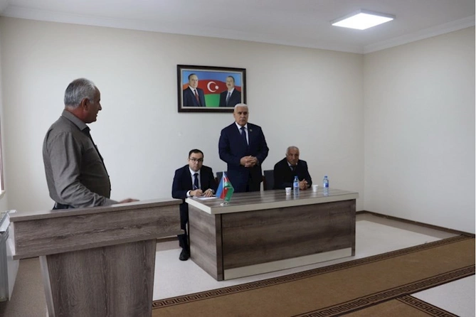 Milli Məclisin deputatı Vüqar Rəhimzadənin seçiciləri ilə növbəti görüşü olub — FOTOLAR