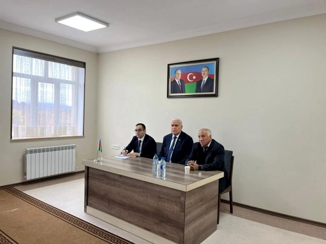 Milli Məclisin deputatı Vüqar Rəhimzadənin seçiciləri ilə növbəti görüşü olub — FOTOLAR