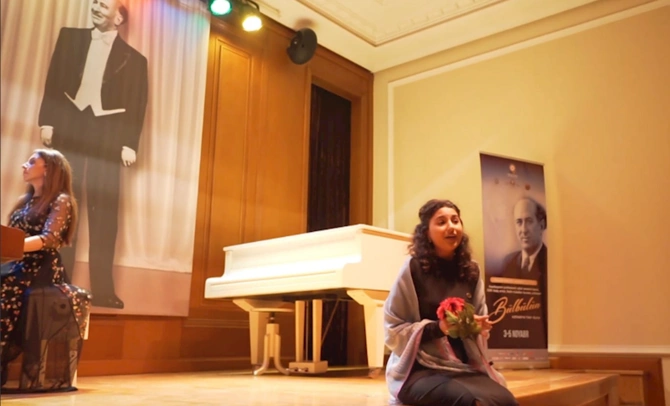 “Xalqın mədəni sərvəti” layihəsində Bülbül Vokal Məktəbinin konserti oldu — FOTOLAR “Xalqın mədəni sərvəti” layihəsində Bülbül Vokal Məktəbinin konserti oldu — FOTOLAR