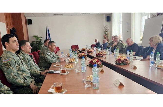 Zakir Həsənov Slovakiyada atışlarda iştirak edib — FOTOLAR Zakir Həsənov Slovakiyada atışlarda iştirak edib — FOTOLAR