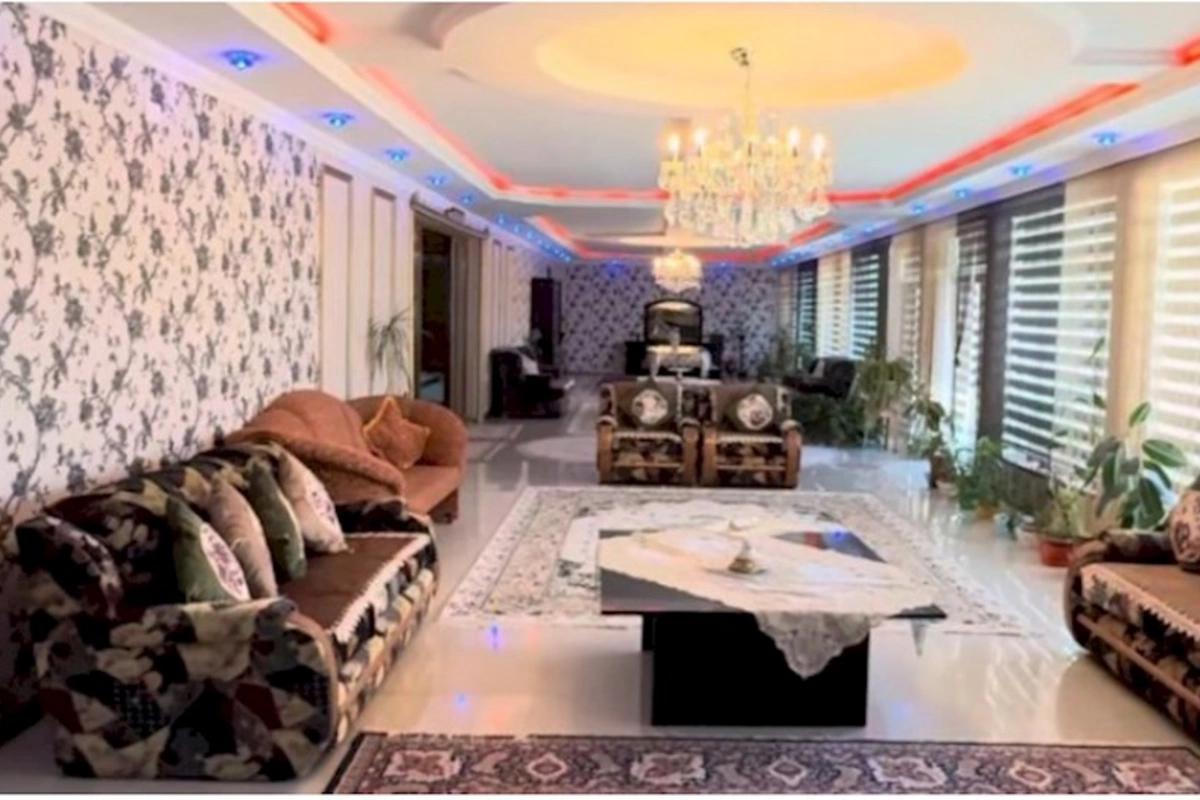 Bakının bu ərazisində 40 otaqlı villa satılır — Elan hər kəsi heyrətləndirdi... (VİDEO)