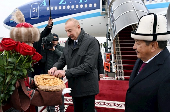 İlham Əliyev Qırğızıstana getdi — FOTOLAR İlham Əliyev Qırğızıstana getdi — FOTOLAR