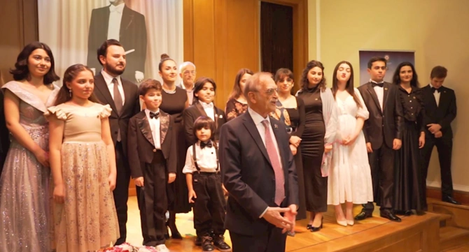 “Xalqın mədəni sərvəti” layihəsində Bülbül Vokal Məktəbinin konserti oldu — FOTOLAR “Xalqın mədəni sərvəti” layihəsində Bülbül Vokal Məktəbinin konserti oldu — FOTOLAR