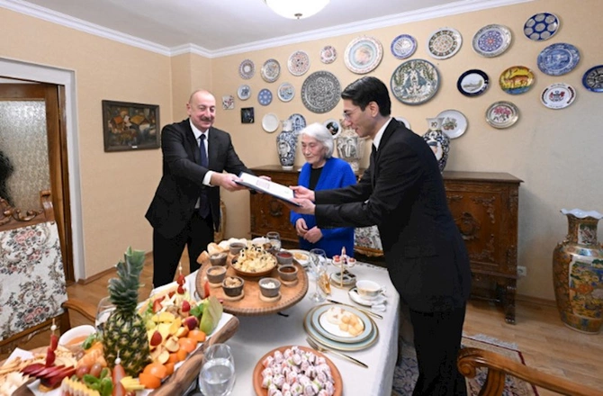 İlham Əliyevə “Çingiz Aytmatov” ordeni təqdim edildi — FOTOLAR (YENİLƏNİB)