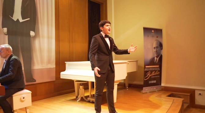 “Xalqın mədəni sərvəti” layihəsində Bülbül Vokal Məktəbinin konserti oldu — FOTOLAR “Xalqın mədəni sərvəti” layihəsində Bülbül Vokal Məktəbinin konserti oldu — FOTOLAR