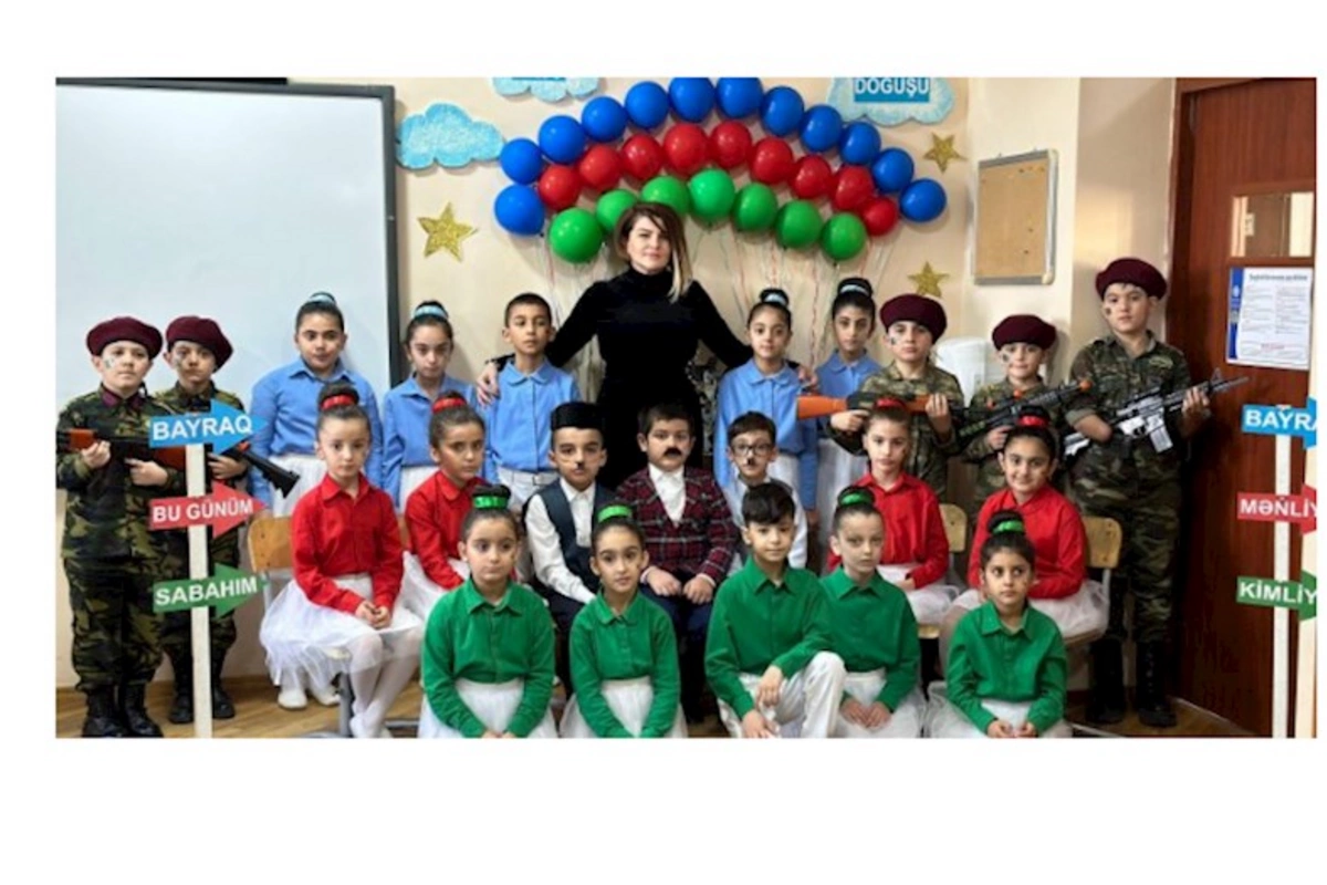 221 nömrəli məktəbdə Dövlət Bayrağı Günü qeyd olunub — FOTOLAR