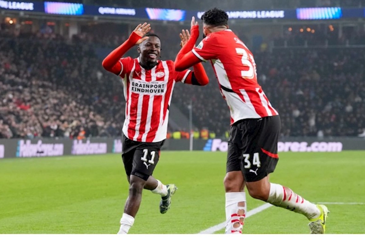 PSV iki rekordu yenilədi