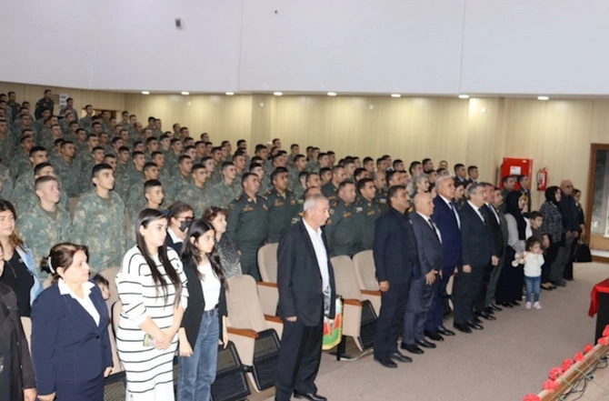 Şəhidlərimizin xatirəsi Azərbaycan xalqının yaddaşında əbədi yaşayacaq — FOTOLAR Şəhidlərimizin xatirəsi Azərbaycan xalqının yaddaşında əbədi yaşayacaq — FOTOLAR