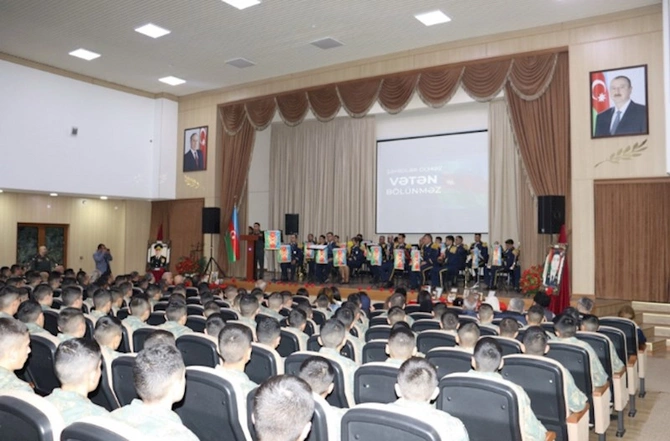 Şəhidlərimizin xatirəsi Azərbaycan xalqının yaddaşında əbədi yaşayacaq — FOTOLAR Şəhidlərimizin xatirəsi Azərbaycan xalqının yaddaşında əbədi yaşayacaq — FOTOLAR