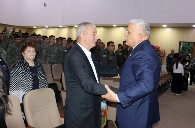 Şəhidlərimizin xatirəsi Azərbaycan xalqının yaddaşında əbədi yaşayacaq — FOTOLAR Şəhidlərimizin xatirəsi Azərbaycan xalqının yaddaşında əbədi yaşayacaq — FOTOLAR