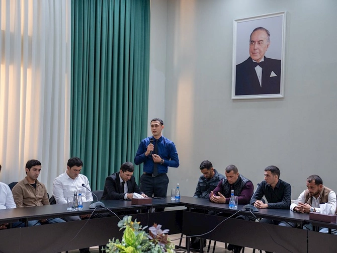 Zəfər Günü ilə bağlı ETSN-də görüş keçirilib — FOTOLAR