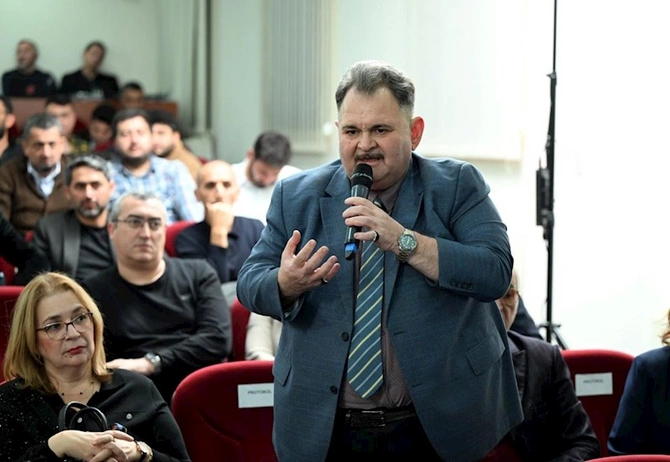 Mədəniyyət naziri film layihələri müsabiqəsinin qalibləri ilə görüşdü — FOTOLAR