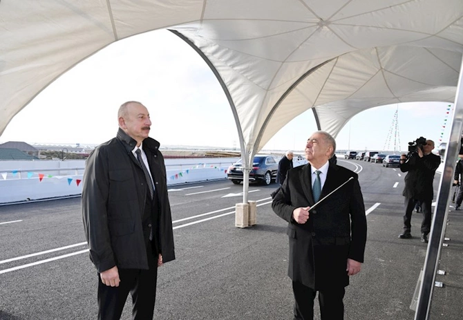 Prezident yeni yolun və parkın açılışında iştirak etdi — YENİLƏNDİ (FOTOLAR)