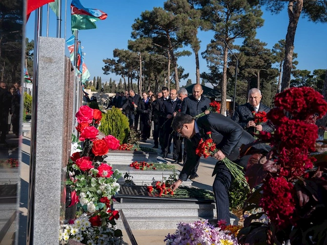 Zəfər Günü ilə bağlı ETSN-də görüş keçirilib — FOTOLAR