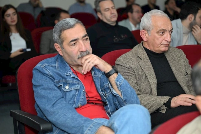 Mədəniyyət naziri film layihələri müsabiqəsinin qalibləri ilə görüşdü — FOTOLAR