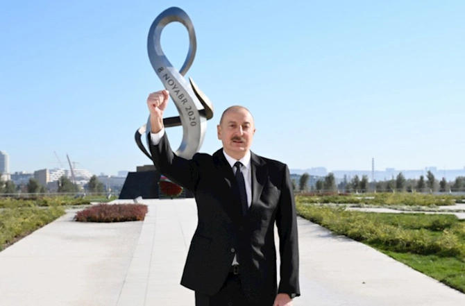İlham Əliyev Zəfər parkının açılışında — FOTOLAR (YENİLƏNİB)