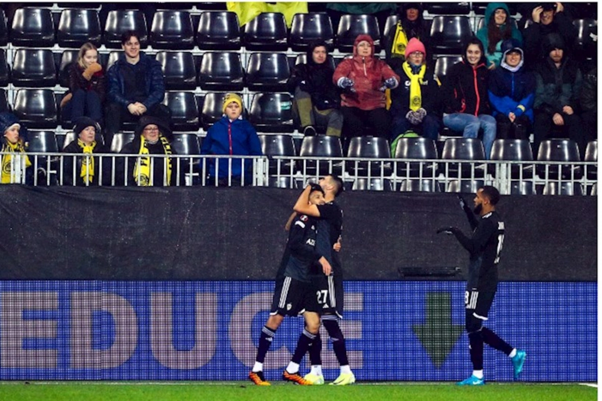 UEFA-nın rəsmi saytı Toral Bayramovun qolunu səsverməyə çıxardı