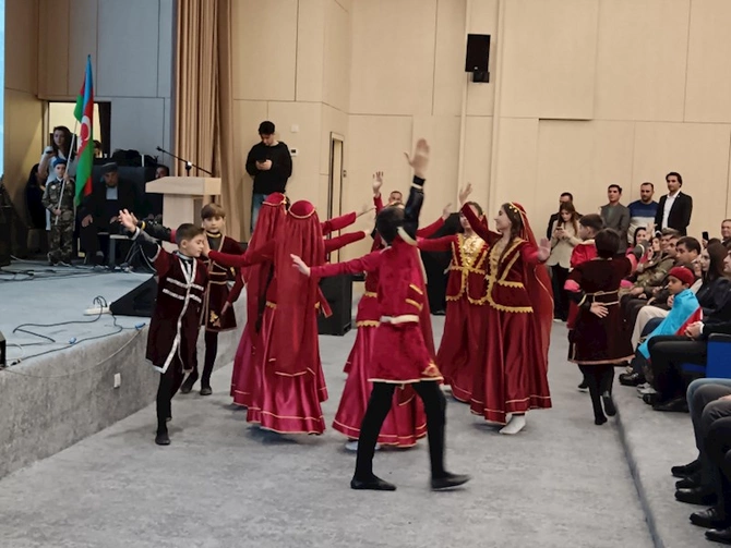 Füzulidə Zəfər Günü münasibətilə konsert olub — FOTOLAR Füzulidə Zəfər Günü münasibətilə konsert olub — FOTOLAR