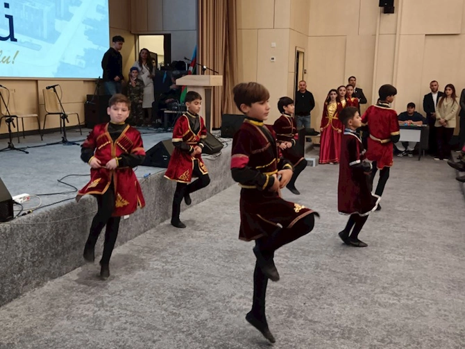 Füzulidə Zəfər Günü münasibətilə konsert olub — FOTOLAR Füzulidə Zəfər Günü münasibətilə konsert olub — FOTOLAR