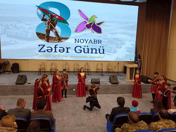 Füzulidə Zəfər Günü münasibətilə konsert olub — FOTOLAR Füzulidə Zəfər Günü münasibətilə konsert olub — FOTOLAR