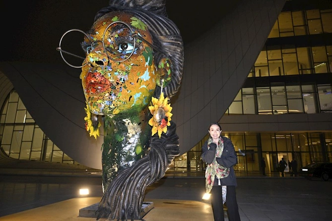 Leyla Əliyeva “Yenidən doğulmuş gözəllik” adlı sərgidə — FOTOLAR Leyla Əliyeva “Yenidən doğulmuş gözəllik” adlı sərgidə — FOTOLAR