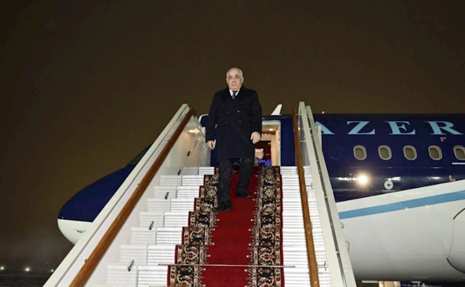 Əli Əsədov Rusiyaya getdi — FOTO