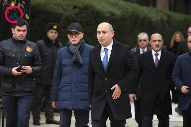 Dövlət və hökumət rəsmiləri ümummilli lider Heydər Əliyevin xatirəsini yad edirlər — FOTOLAR (YENİLƏNDİ)