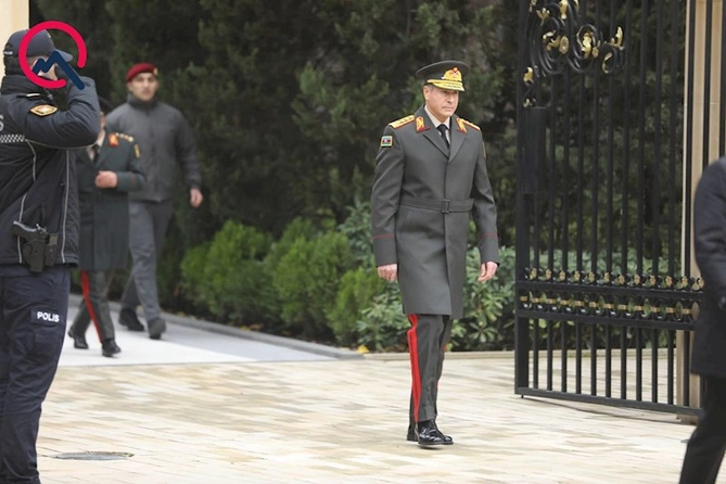 Dövlət və hökumət rəsmiləri ümummilli lider Heydər Əliyevin xatirəsini yad edirlər — FOTOLAR (YENİLƏNDİ)