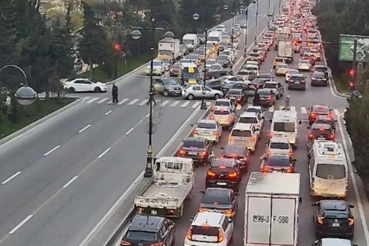 Hazırda 16 yolda tıxac var — SİYAHI