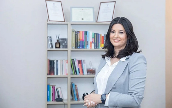 “Sol qulağı qırmaq daha bahadır, maşın sürəndə görünür...”