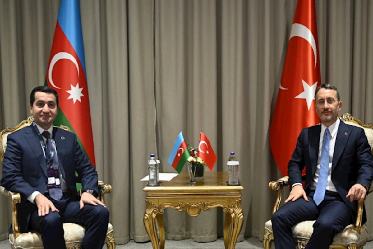 Hikmət Hacıyev Fəxrəddin Altun və Akif Çağatayla Cənubi Qafqazdakı vəziyyəti müzakirə edib