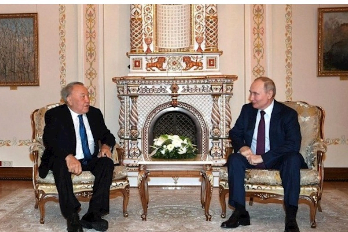 Putin Nazarbayevlə görüşdü