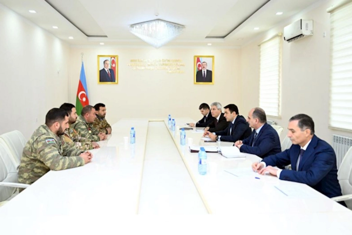 Mədəniyyət naziri Kürdəmirdə vətəndaşları qəbul edib — FOTOLAR