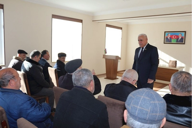Millət vəkili Vüqar Rəhimzadə Ordubadda seçiciləri ilə növbəti görüşünü keçirib — FOTOLAR Millət vəkili Vüqar Rəhimzadə Ordubadda seçiciləri ilə növbəti görüşünü keçirib — FOTOLAR